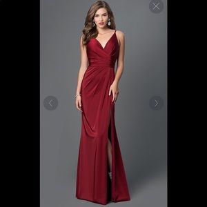 Faviana V-Neck Ruched Open-Back Floor Length Dress